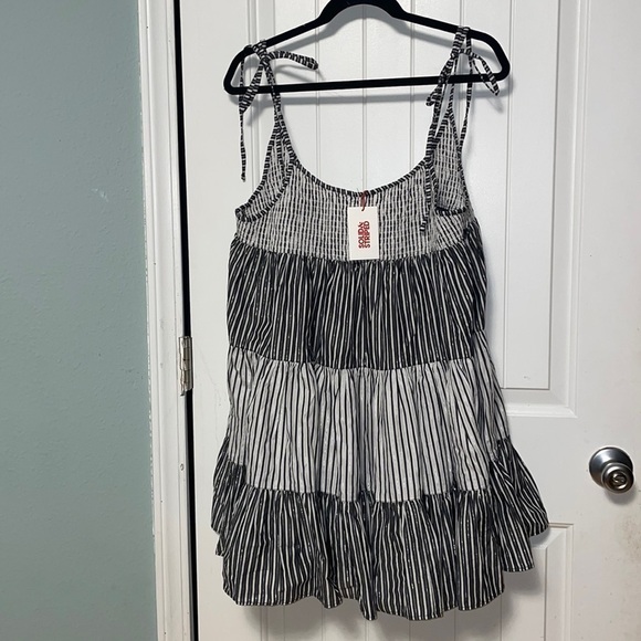 NWT SOLID & STRIPEDTHE PARKER Dress Combo- Blackout X Marshmallow Size S - Picture 4 of 9